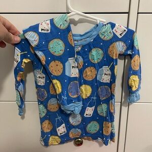 Little Sleepies 12-18 two piece set